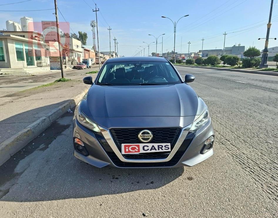 نيسان ألتيما